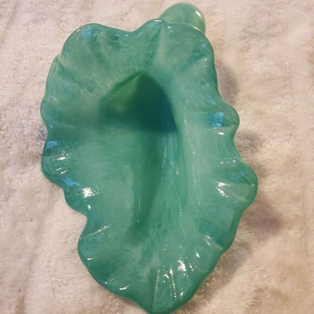 VINTAGE Art Glass Jade GREEN Fluted Trinket Coil Vase Hand Blown Swirl - Picture 6 of 8